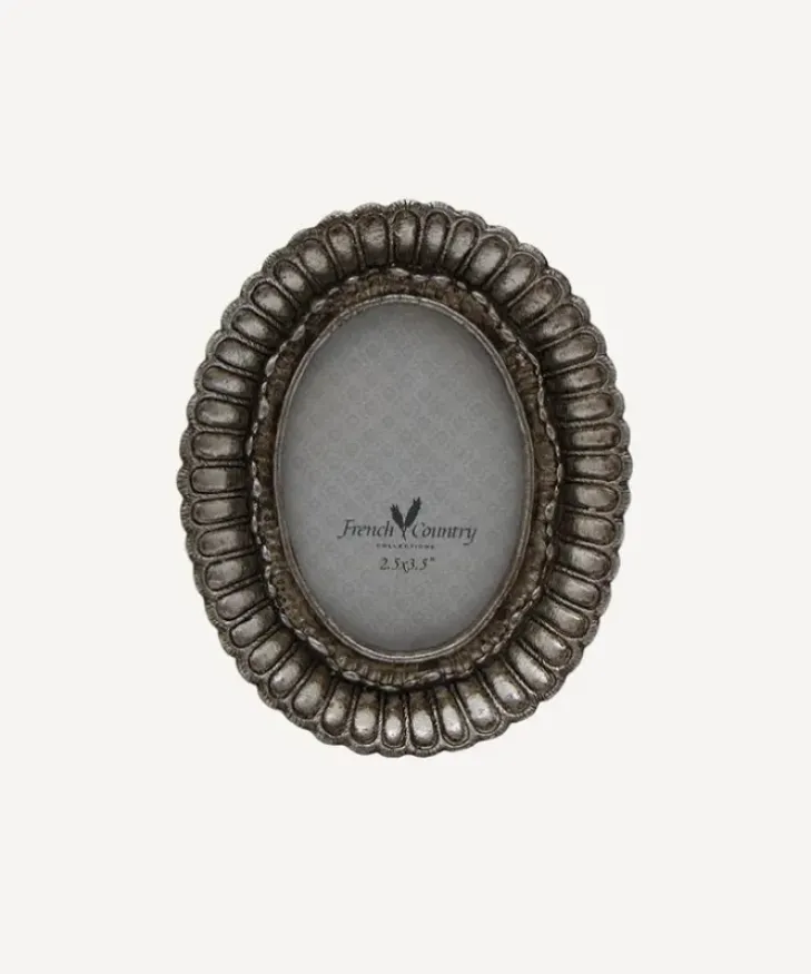 New Fanned Oval Photo Frame Pewter Finish 2.5x3.5" Photoframes