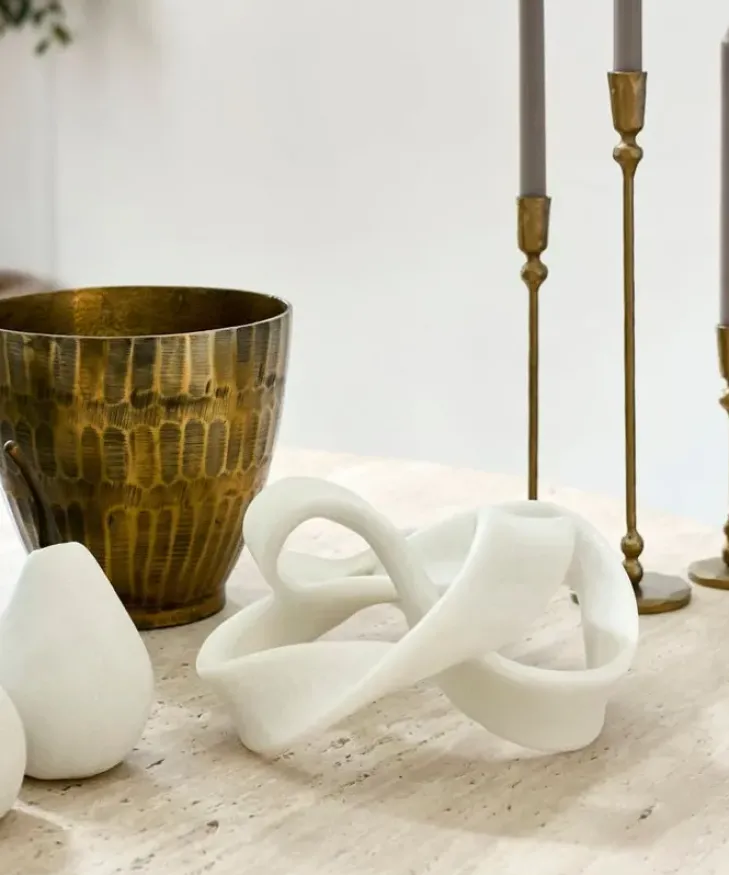 Discount Infinity Sculpture Lying Down Decorative Objects